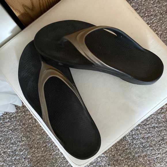 OOFOS Shoes Oofos Oolala Black Latte Ortho Thong Sandal 42 Poshmark